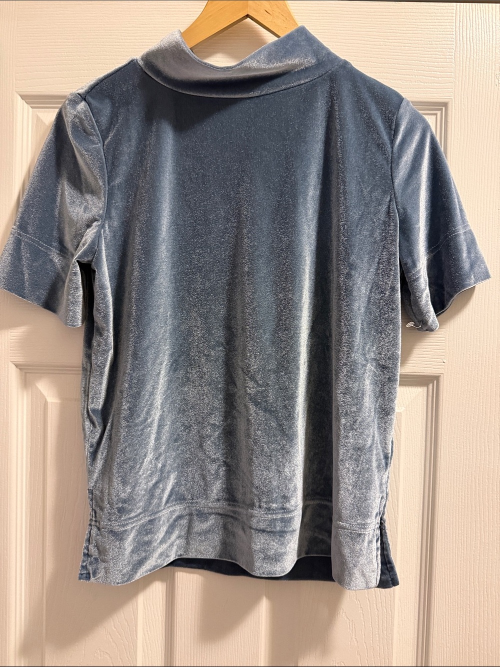 Anthropologie Velvet Tee in Steel Blue with side slits XSmall EUC